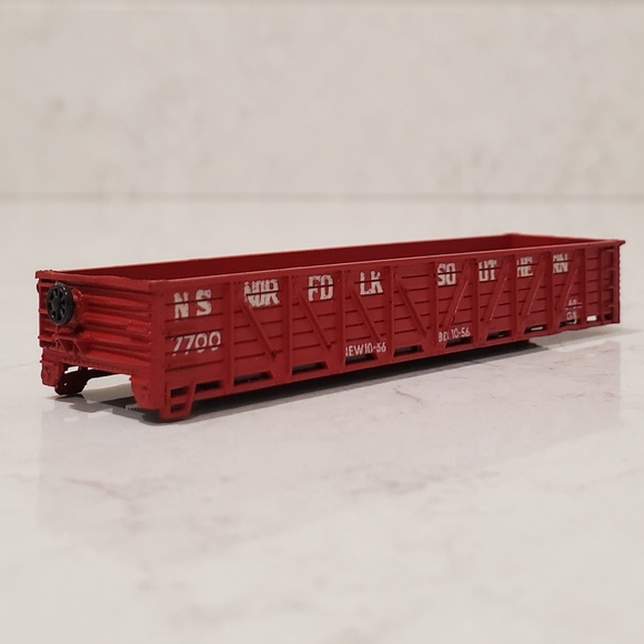 Atlas N Scale 2231 Norfolk Southern Gondola 7700 (Missing Parts) - Picture 1 of 16
